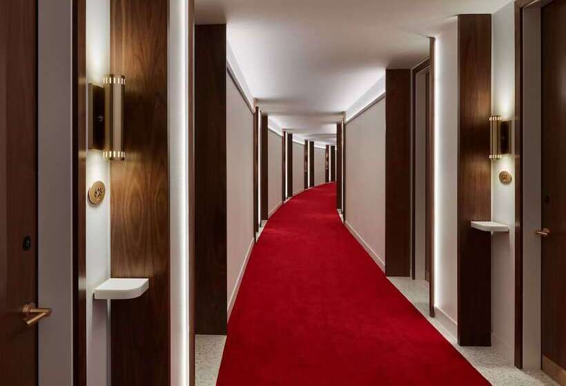 Twa Hotel At Jfk Airport