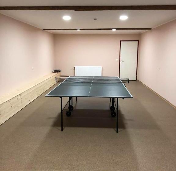 تختخواب و صبحانه Garden House