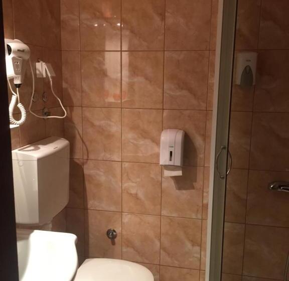 تختخواب و صبحانه Garden House