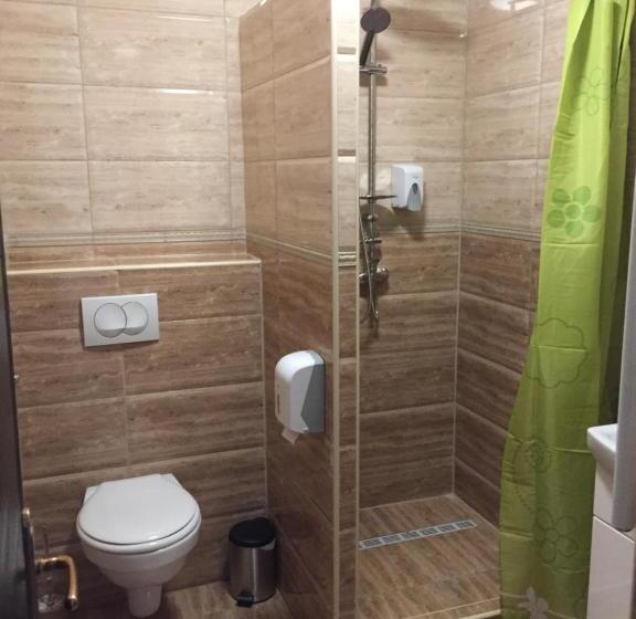 تختخواب و صبحانه Garden House