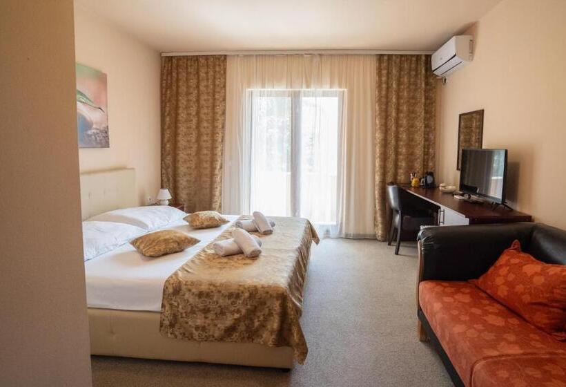 تختخواب و صبحانه Garden House