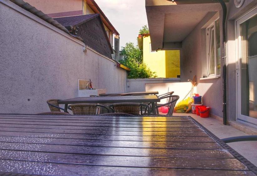 پانسیون Vila 27