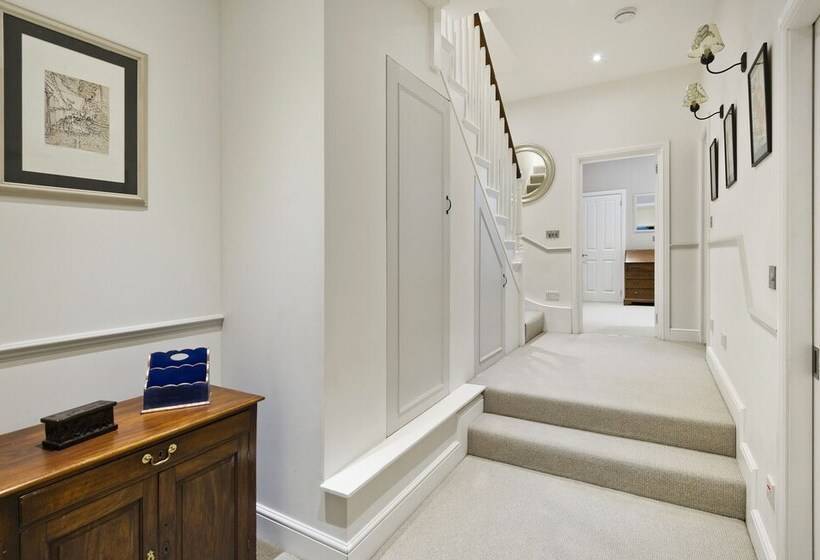 Fulham 4 Bed House & Garden Near Tube