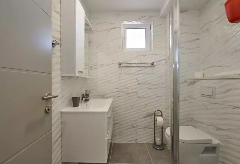 پانسیون Apartments & Rooms žaja