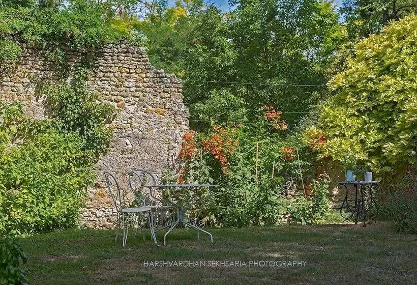 Le Moulin Du Mesnil