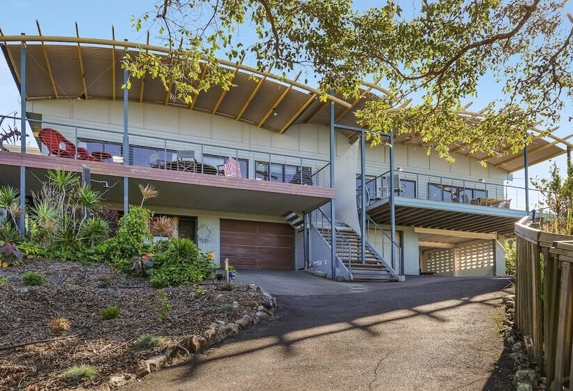 Peregian Beach House   2/22 Avocet Parade
