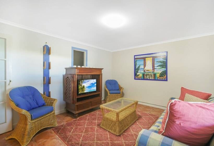 Peregian Beach House   2/22 Avocet Parade