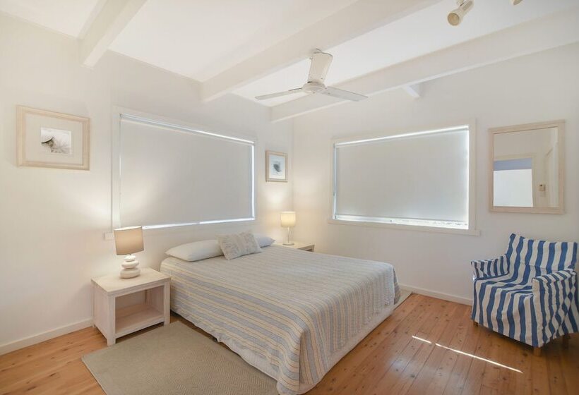 Peregian Beach House   2/22 Avocet Parade