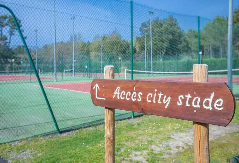 استراحتگاه Vacancéole   Les Villas Du Lac