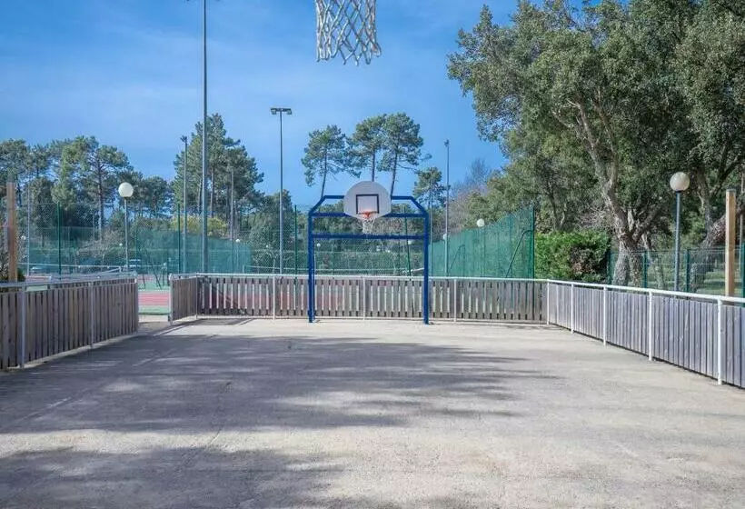 استراحتگاه Vacancéole   Les Villas Du Lac