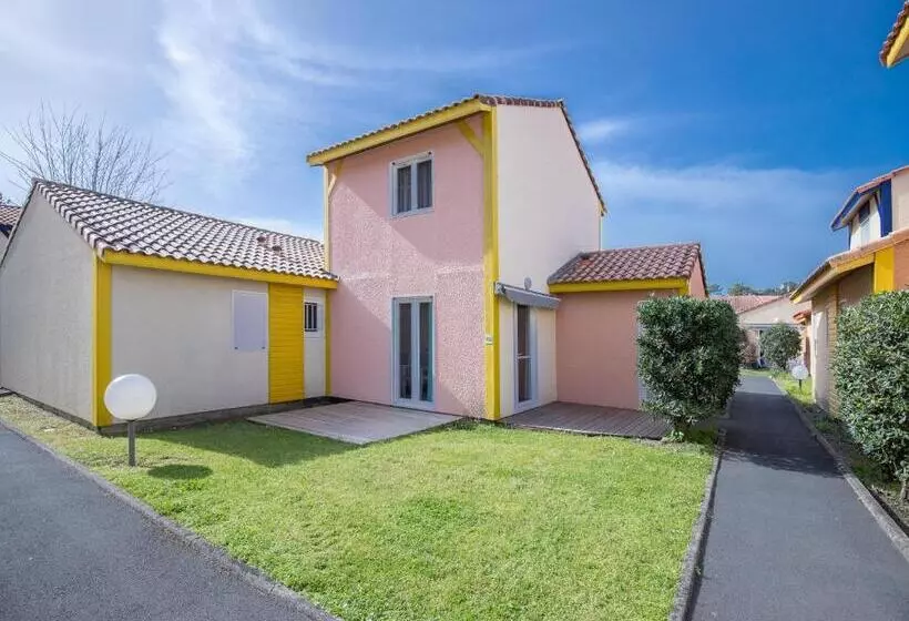 استراحتگاه Vacancéole   Les Villas Du Lac