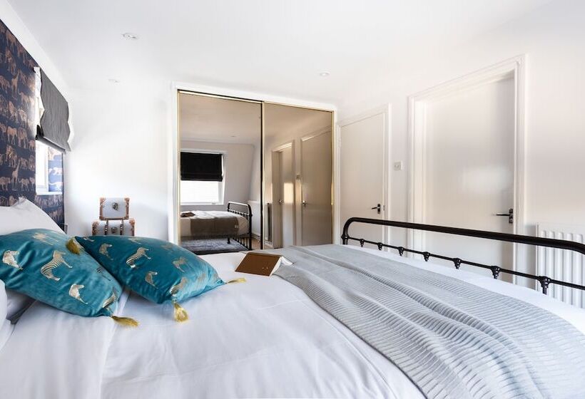 The Kensington Palace Mews   Bright & Modern 6bdr House With Parking Space