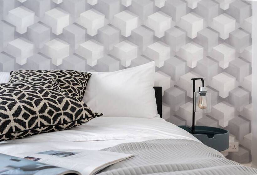 The Kensington Palace Mews   Bright & Modern 6bdr House With Parking Space