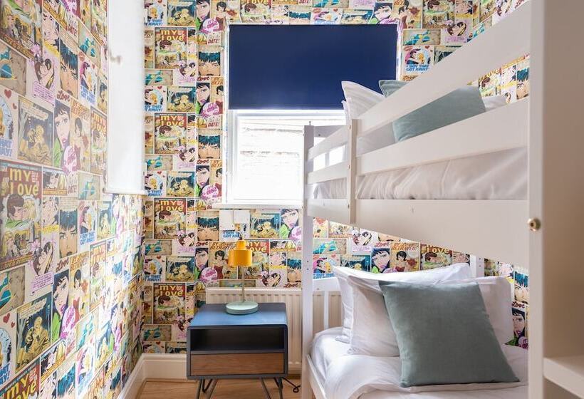 The Kensington Palace Mews   Bright & Modern 6bdr House With Parking Space