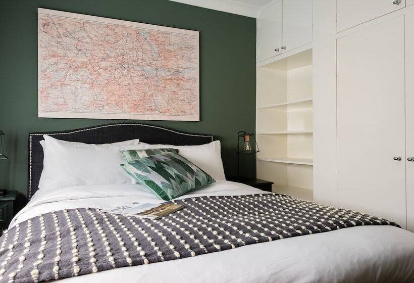 The Kensington Palace Mews   Bright & Modern 6bdr House With Parking Space