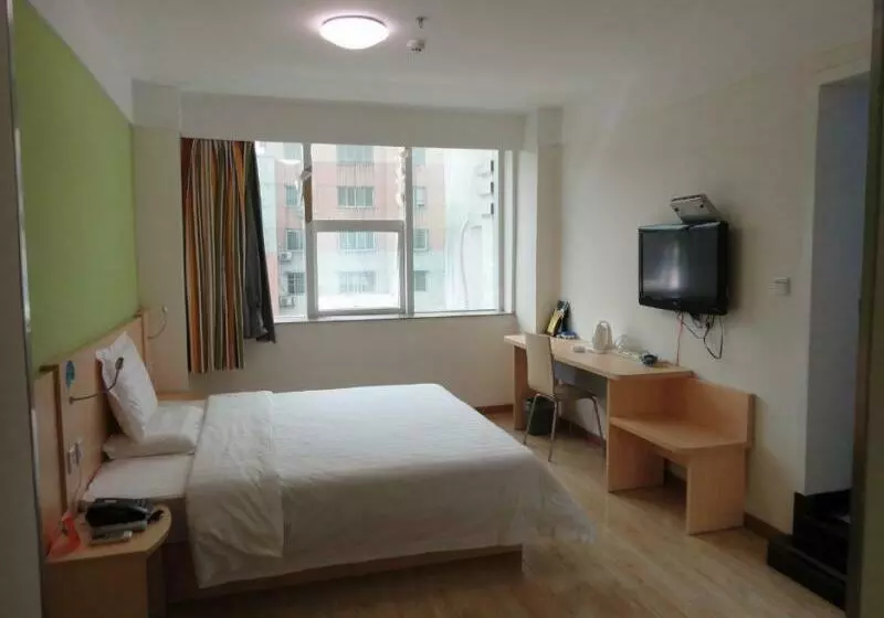 Hotelli 7days Inn Yixing Golden Triangle Coach Station Branch