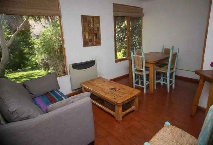 Aamiaismajoitus (B&B) Refugio Misterios Del Elqui