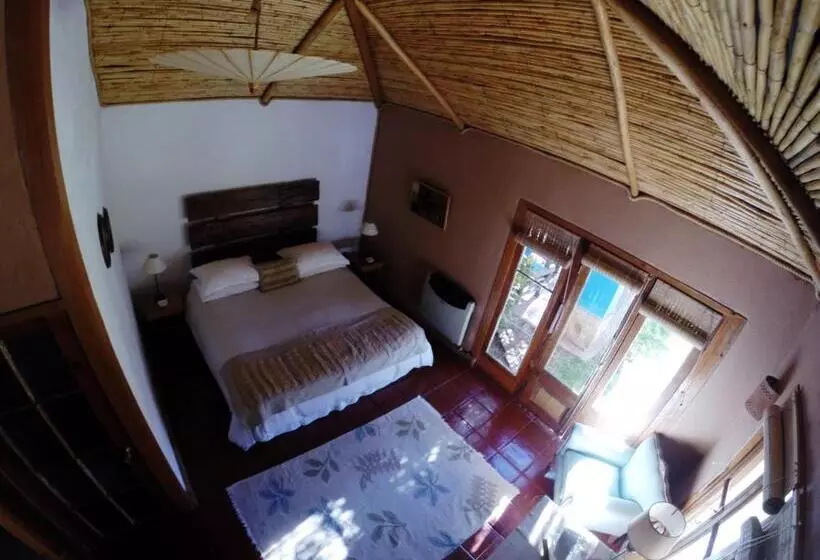 Aamiaismajoitus (B&B) Refugio Misterios Del Elqui