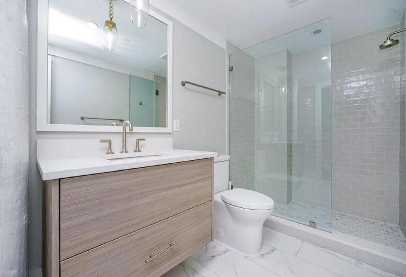 Exclusive Stays In Cadiz