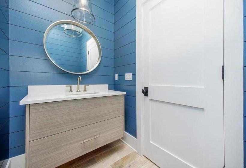 Exclusive Stays In Cadiz