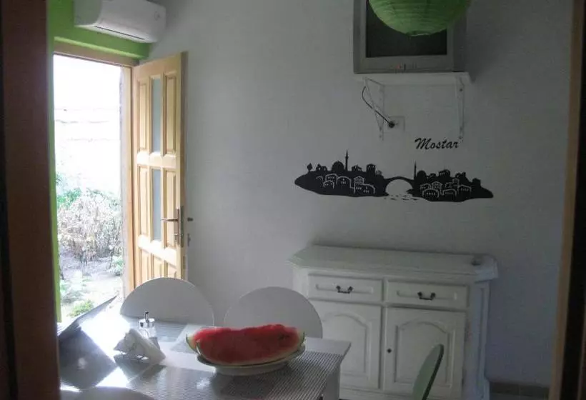 Hostel Bojo