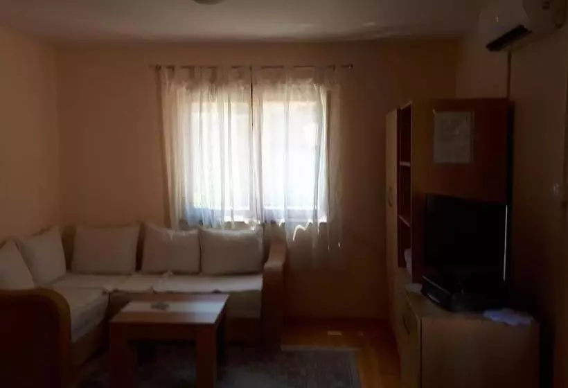 Hostel Bojo
