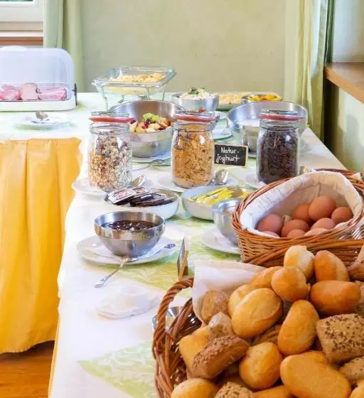 Hotelli Fischhaus Am Kleinen Glubigsee