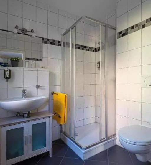 Hotelli Fischhaus Am Kleinen Glubigsee