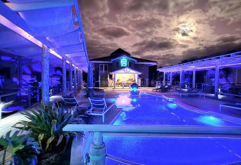 هتل Ocean Escape Resort & Spa