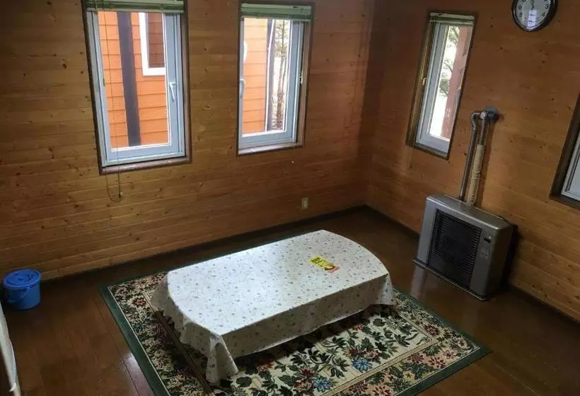 پانسیون Ninjaart Furano Cottage