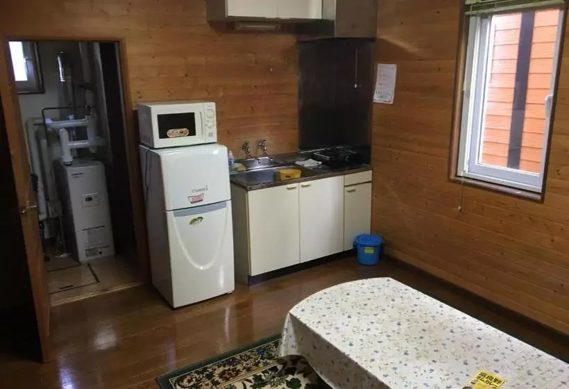 پانسیون Ninjaart Furano Cottage