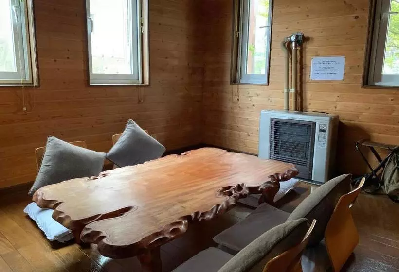 پانسیون Ninjaart Furano Cottage