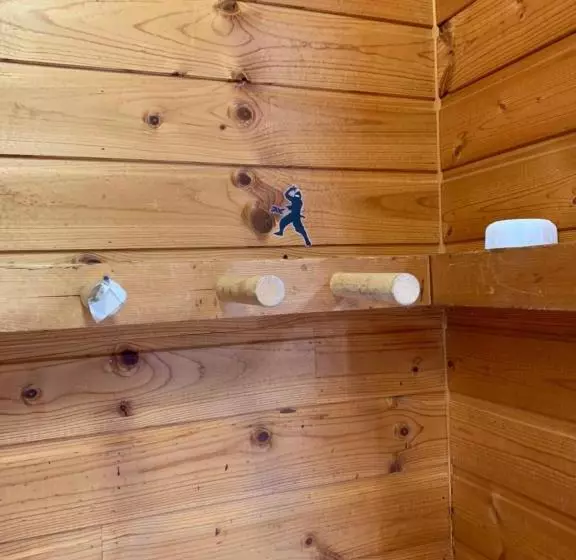 پانسیون Ninjaart Furano Cottage