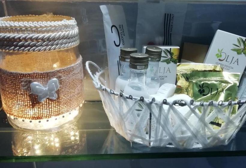 تختخواب و صبحانه City Life Pompeii  Suite Queen Deluxe