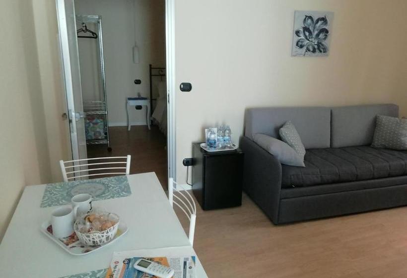 تختخواب و صبحانه City Life Pompeii  Suite Queen Deluxe