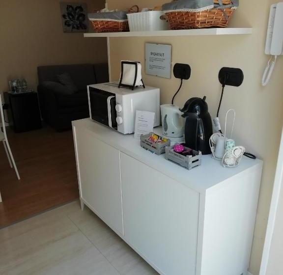 تختخواب و صبحانه City Life Pompeii  Suite Queen Deluxe