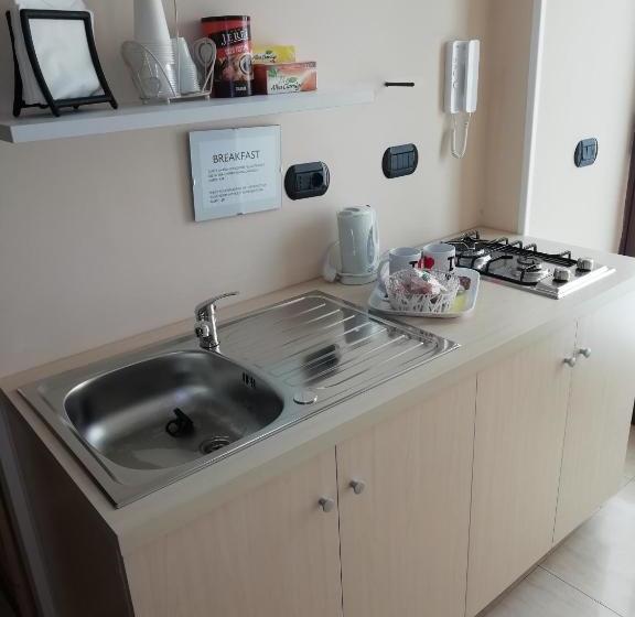 تختخواب و صبحانه City Life Pompeii  Suite Queen Deluxe