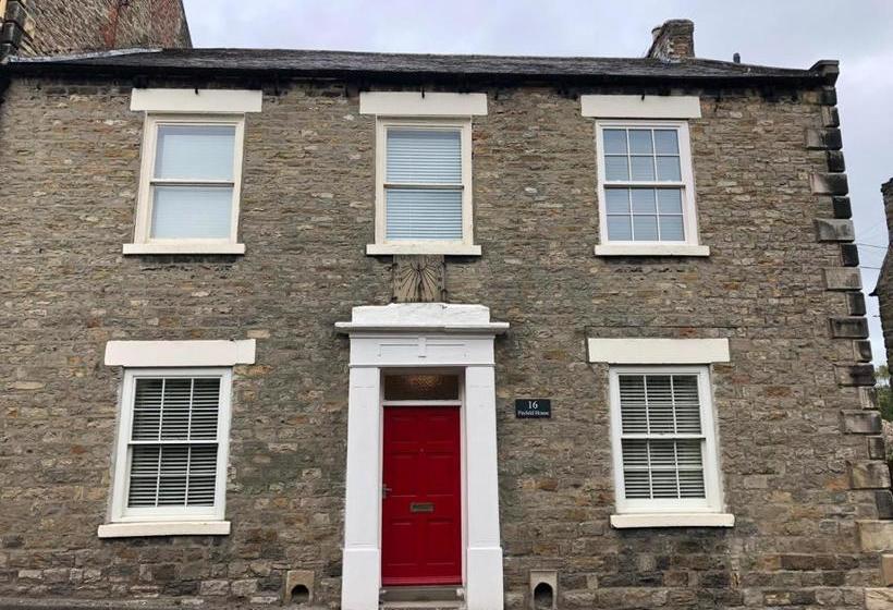 تختخواب و صبحانه Pinfold House