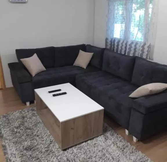 پانسیون Apartman Miloš