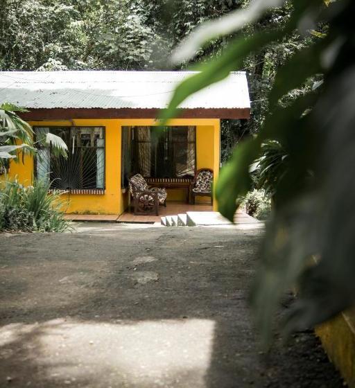 پانسیون Casa Tucanes