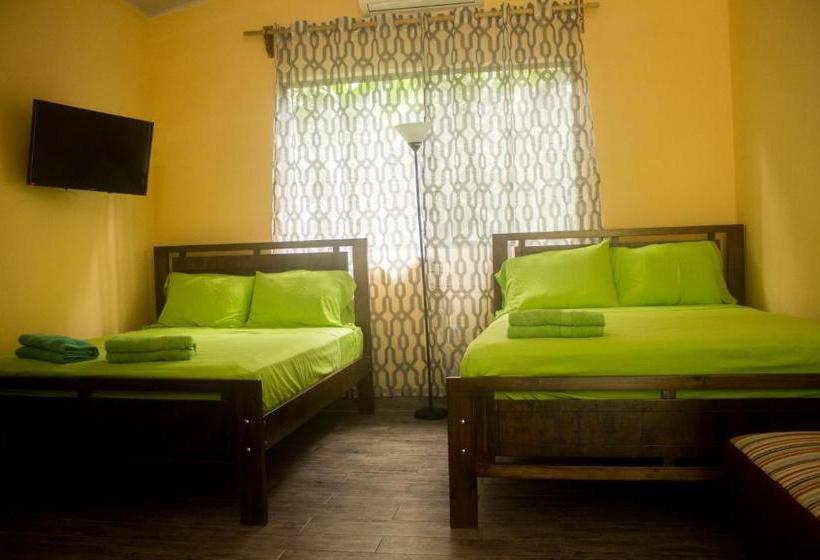 پانسیون Casa Tucanes