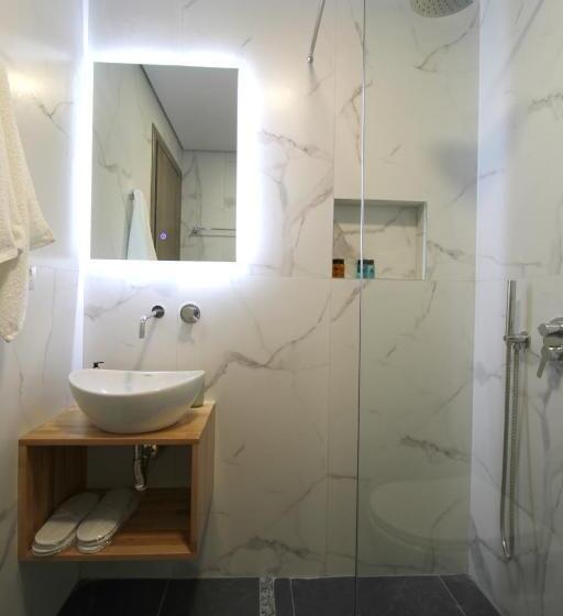 پانسیون Villa Adrian