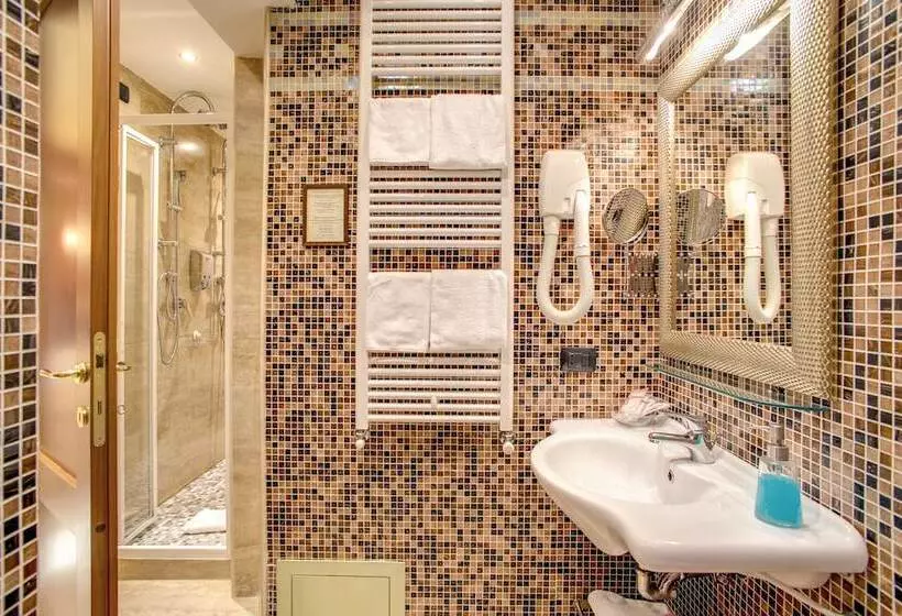 هتل Aurelius Art Gallery