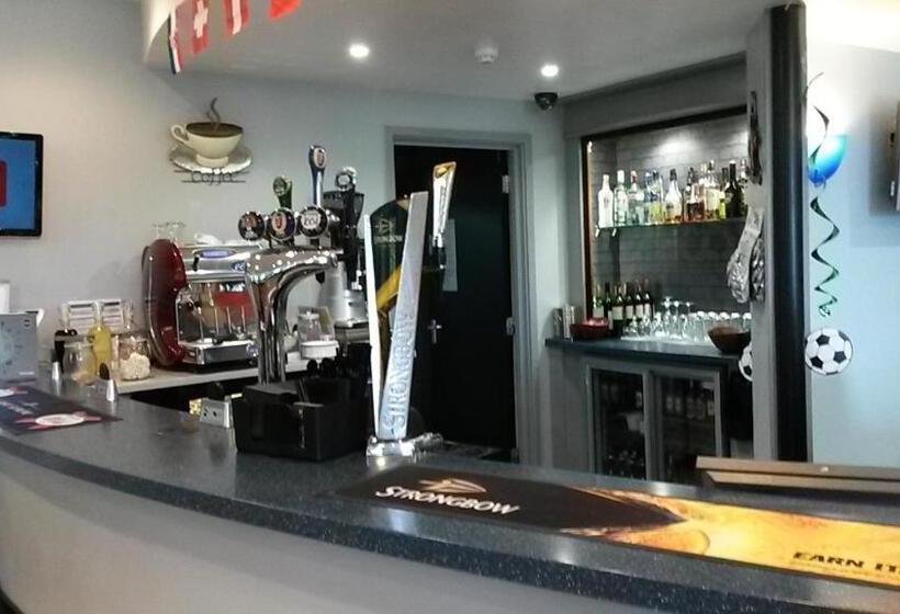 هتل Ibis Bradford Shipley