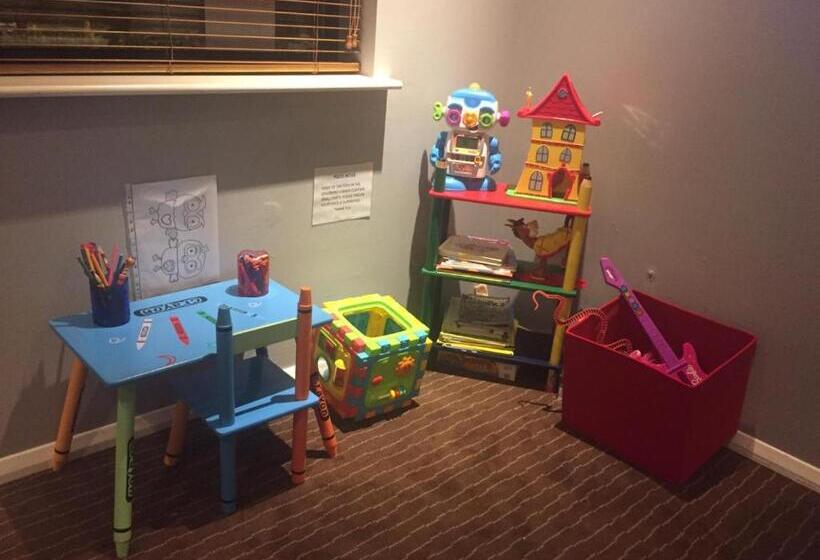 هتل Ibis Bradford Shipley