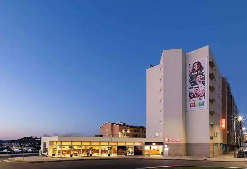 酒店 Ibis Bragança