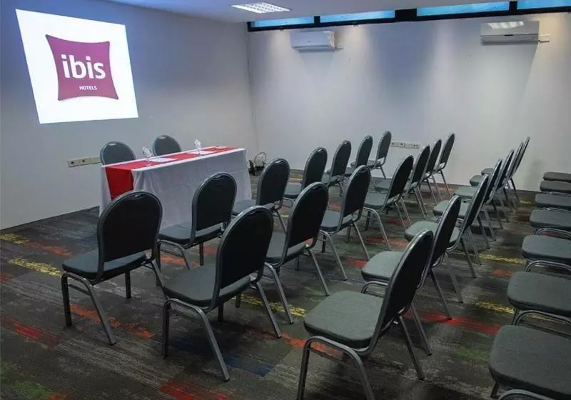 Hotel Ibis Montevideo Rambla