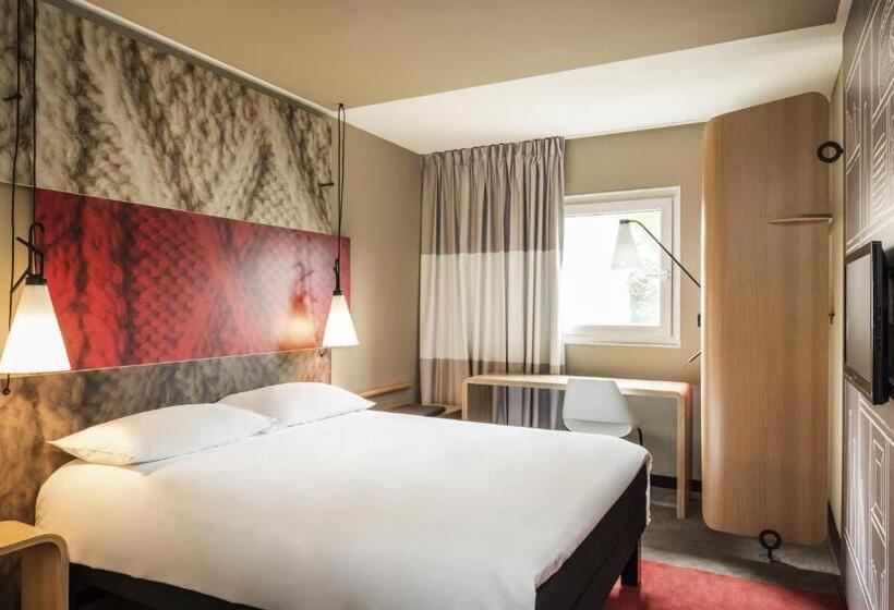 هتل Ibis Paris La Defense Courbevoie