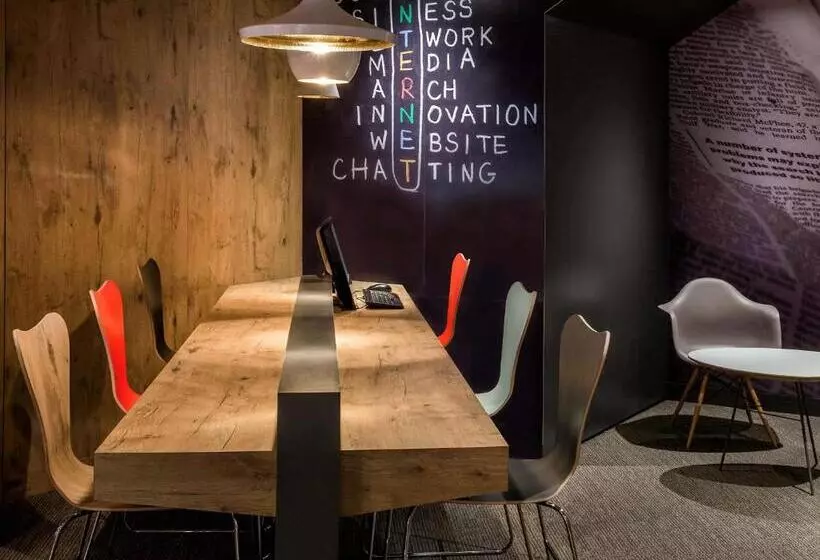 בית מלון כפרי Ibis Paris La Defense Courbevoie