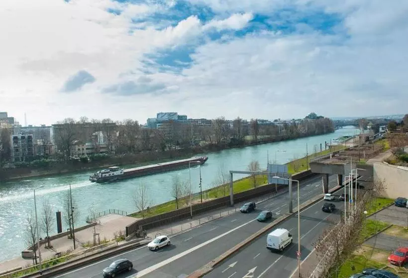 בית מלון כפרי Ibis Paris La Defense Courbevoie